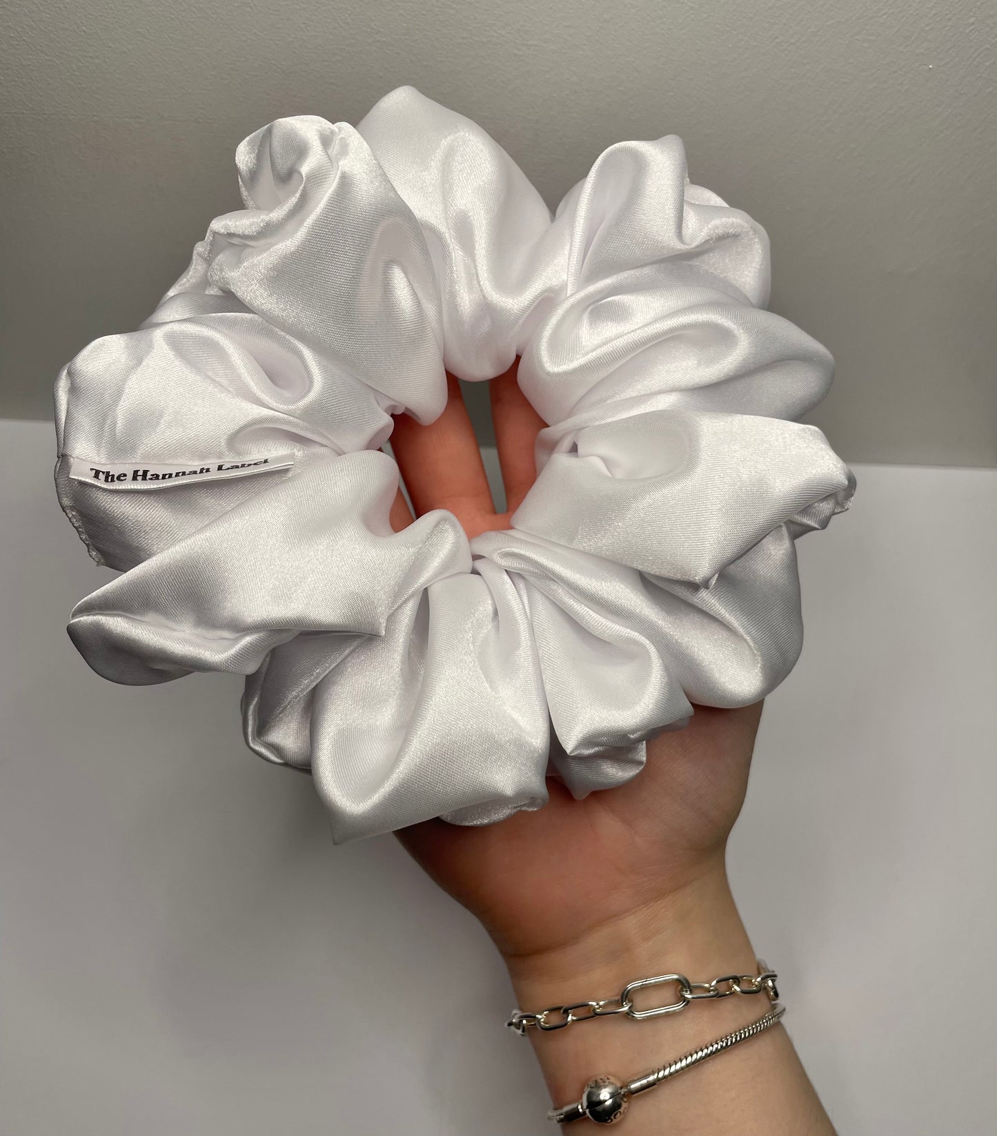 WHITE SATIN SCRUNCHIE